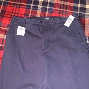 IZOD Mens Saltwater Stretch Chino